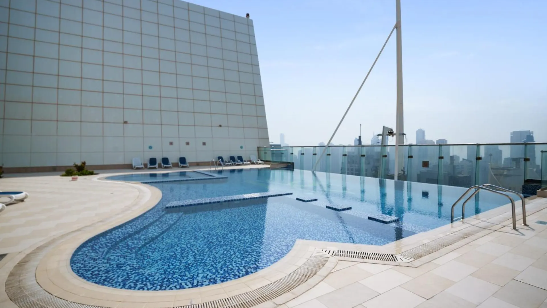 Urban Studio Apartment In Goldcrest Views Jlt Dubaj Zjednoczone Emiraty Arabskie