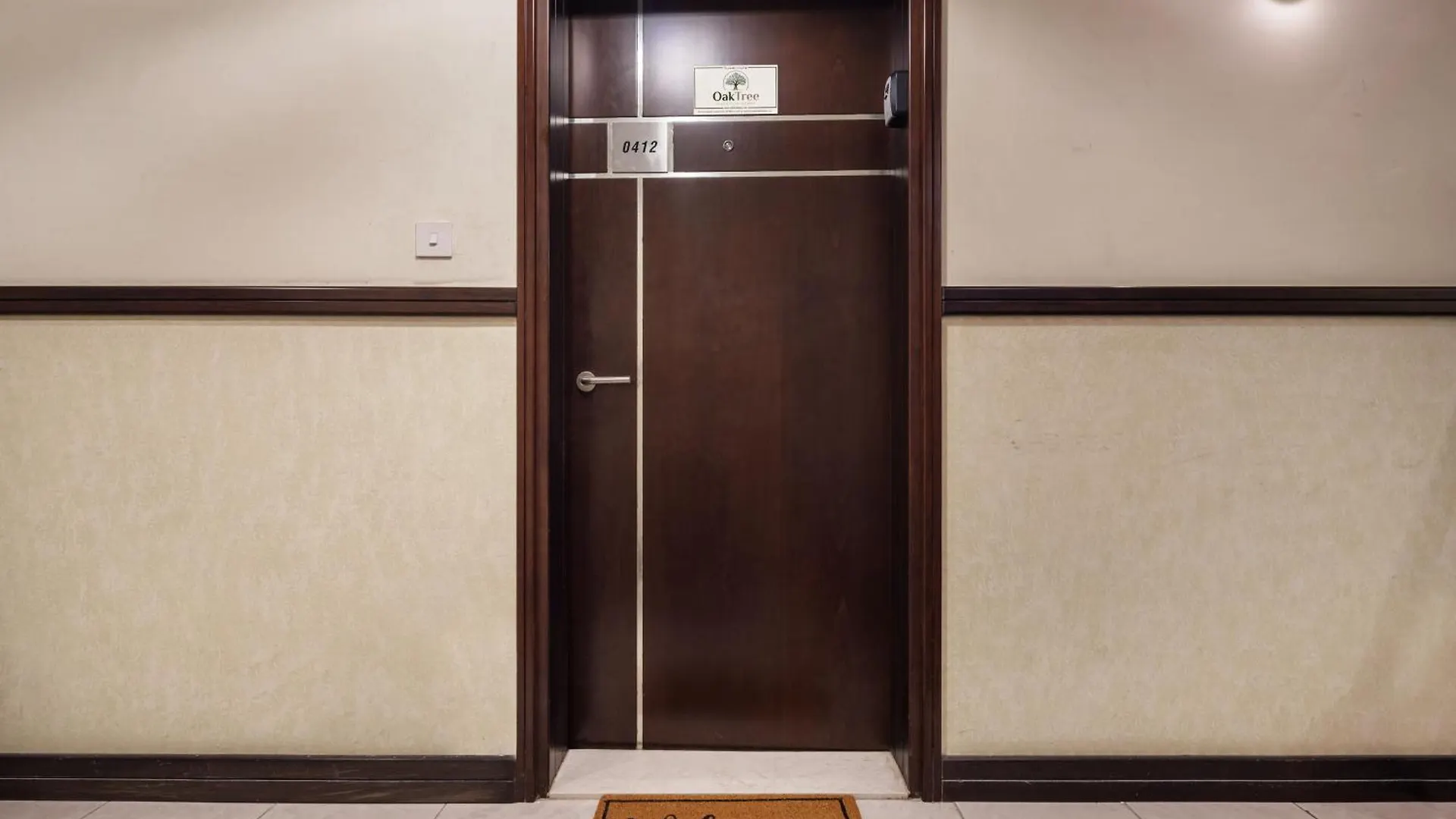 Urban Studio Apartment In Goldcrest Views Jlt Dubaj