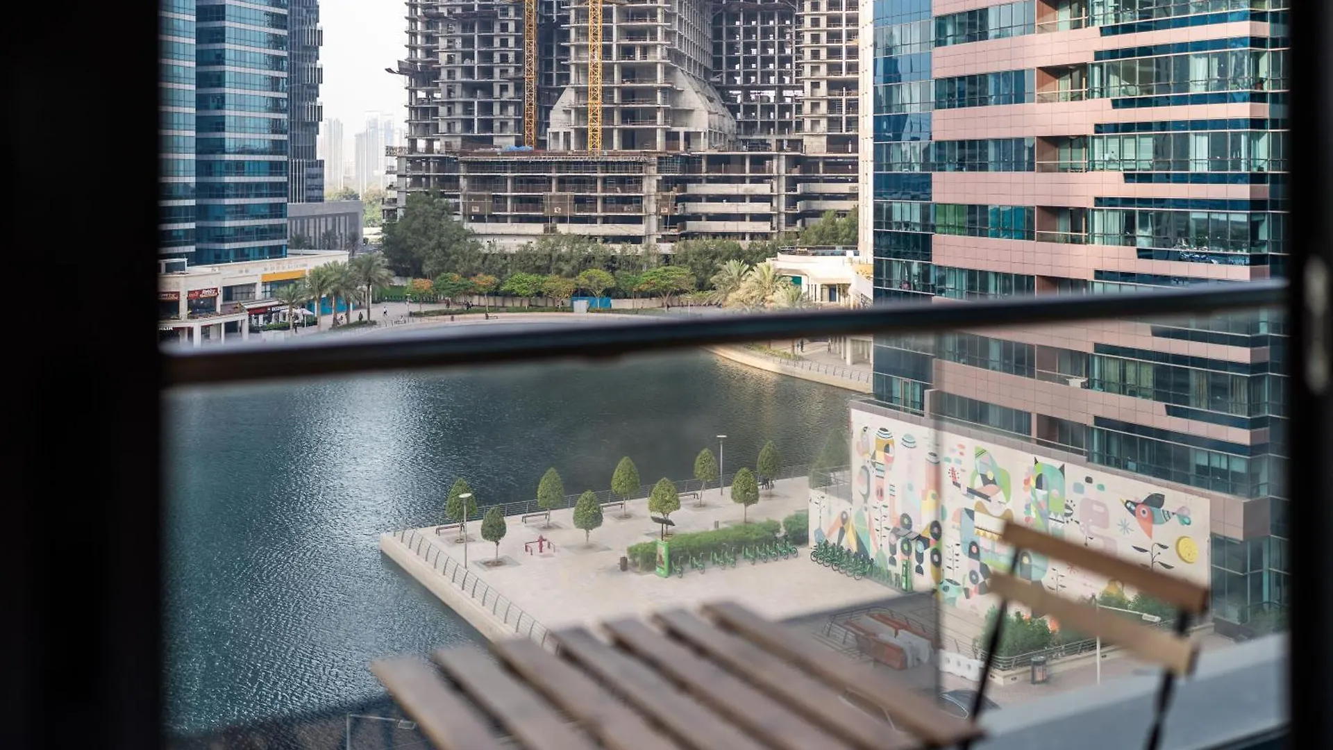 Urban Studio Apartment In Goldcrest Views Jlt Dubaj Zjednoczone Emiraty Arabskie