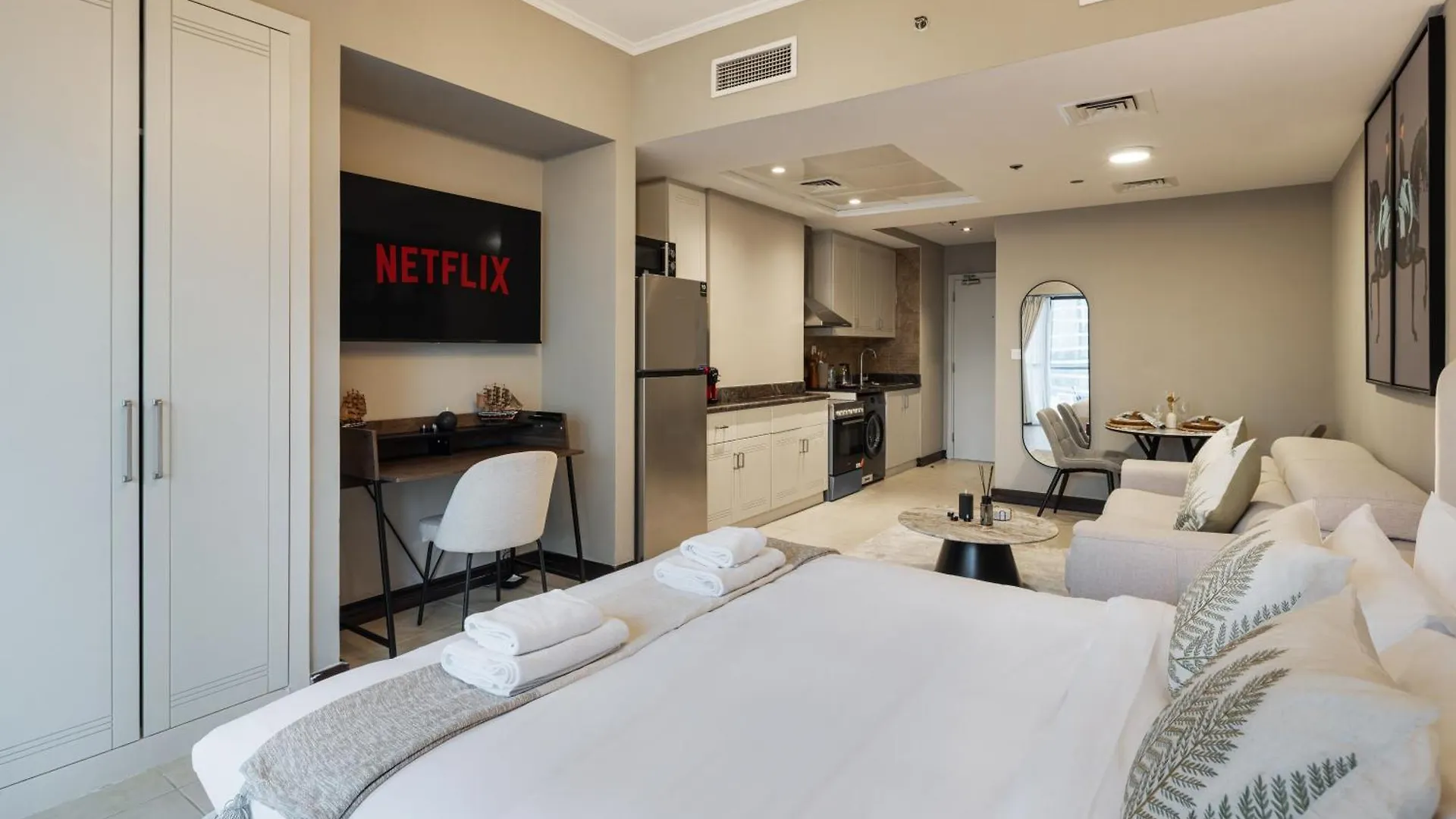 Urban Studio Apartment In Goldcrest Views Jlt Dubaj Zjednoczone Emiraty Arabskie